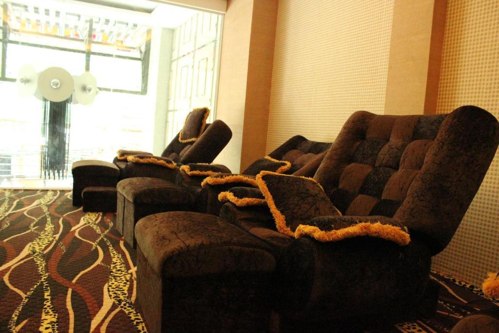 A&Em Hai Ba Trung Hotel Хошимин Экстерьер фото