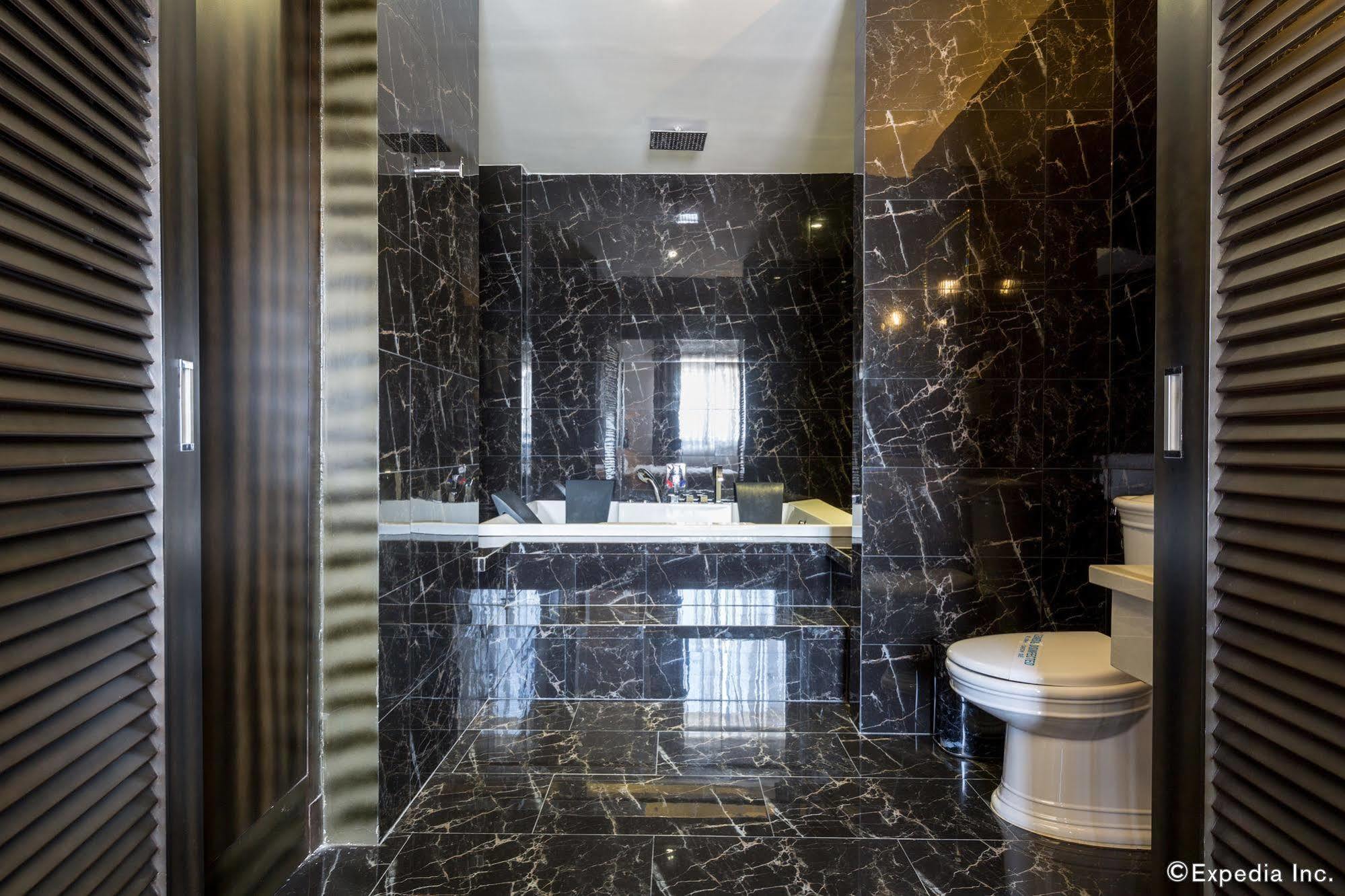A&Em Hai Ba Trung Hotel Хошимин Экстерьер фото