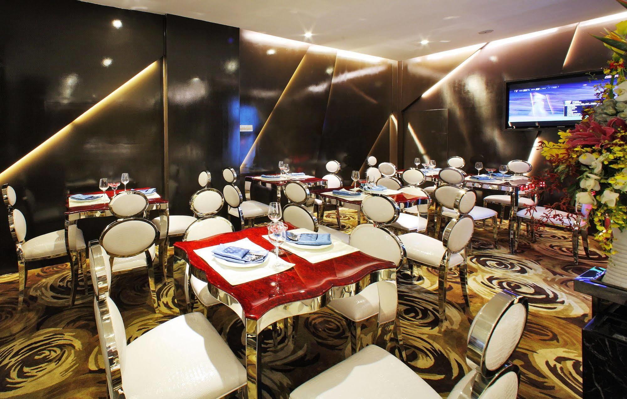 A&Em Hai Ba Trung Hotel Хошимин Экстерьер фото