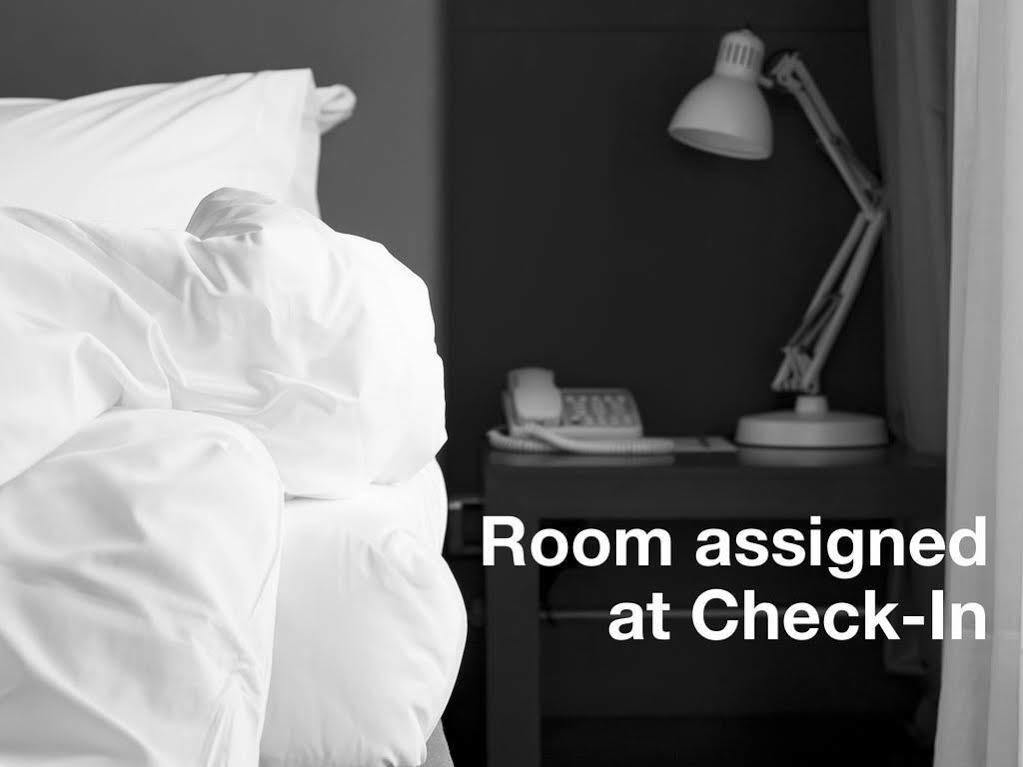 A&Em Hai Ba Trung Hotel Хошимин Экстерьер фото