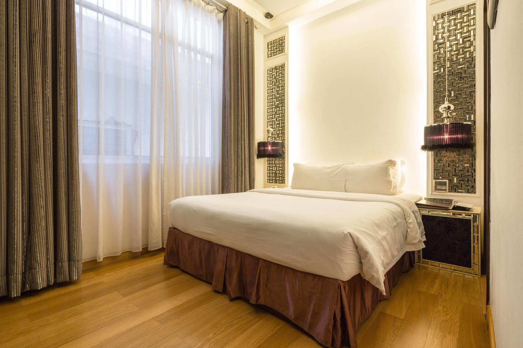 A&Em Hai Ba Trung Hotel Хошимин Экстерьер фото