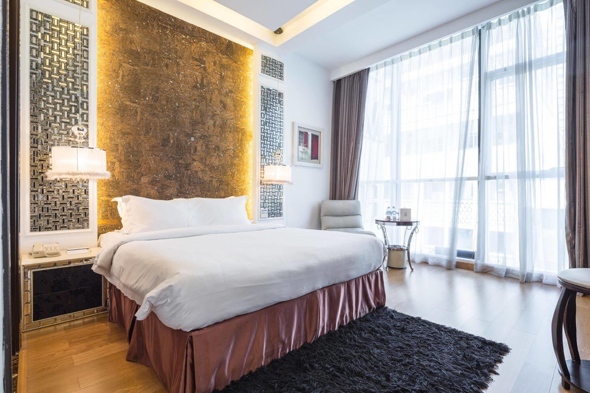 A&Em Hai Ba Trung Hotel Хошимин Экстерьер фото