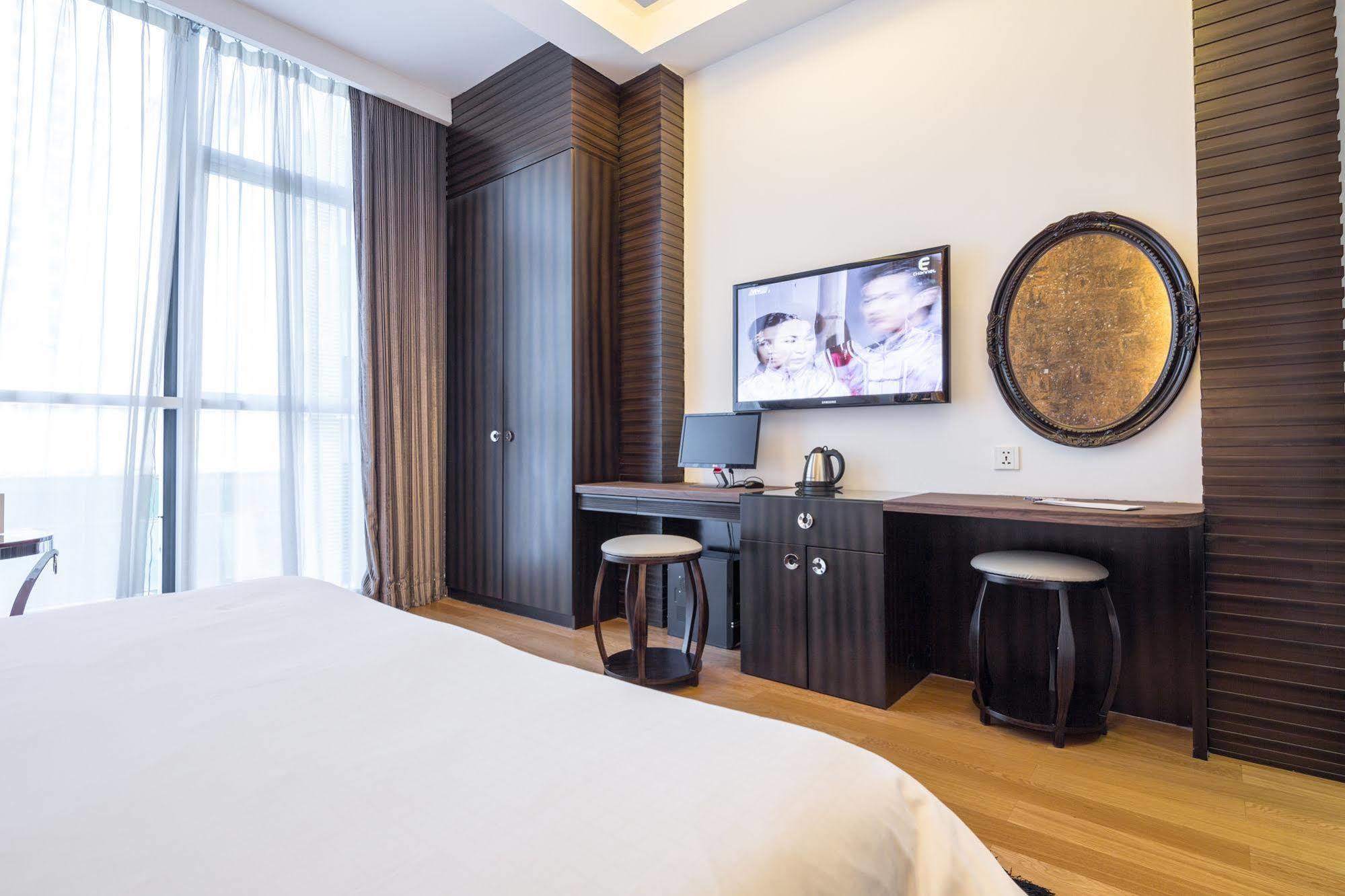 A&Em Hai Ba Trung Hotel Хошимин Экстерьер фото