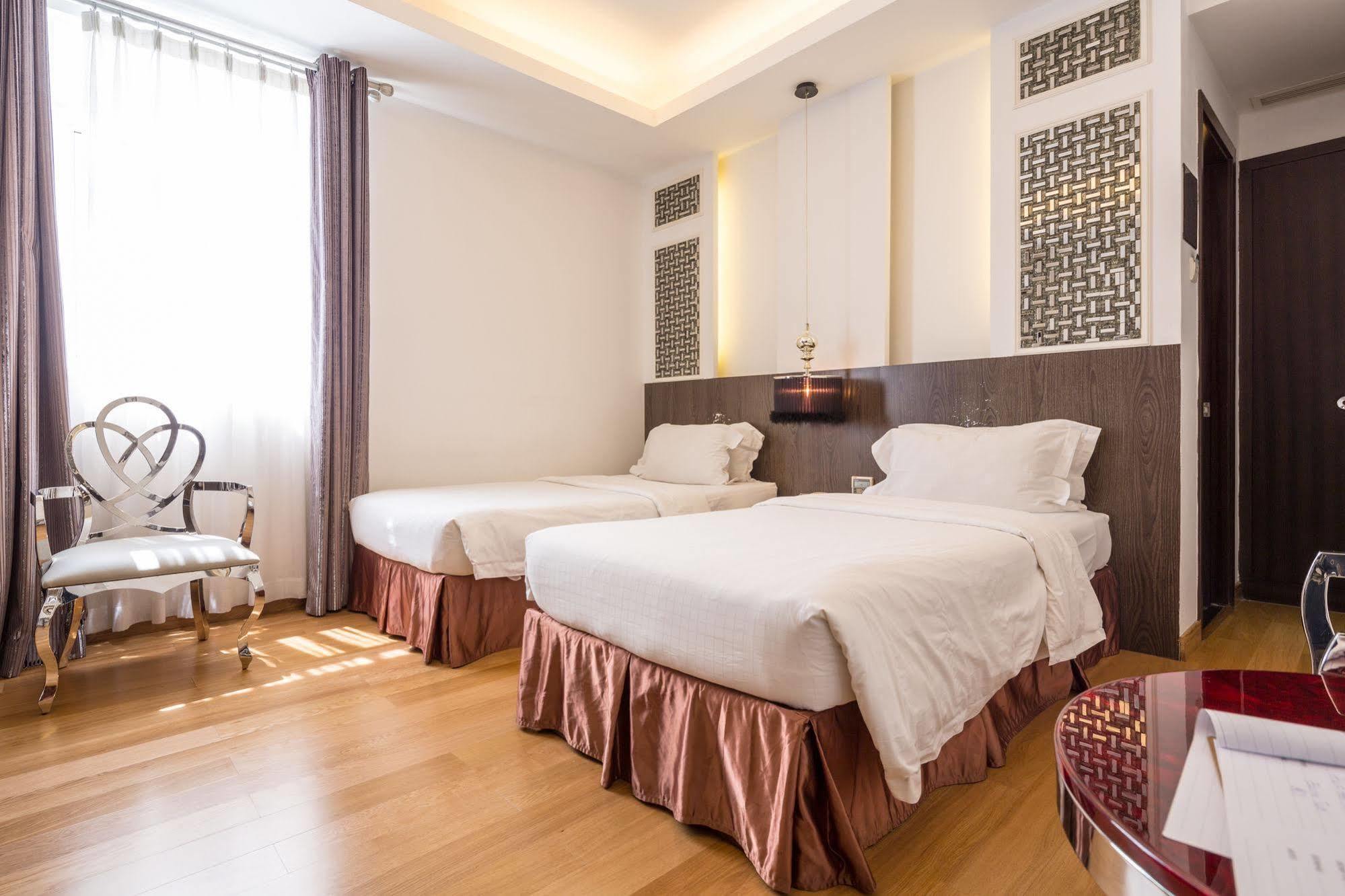 A&Em Hai Ba Trung Hotel Хошимин Экстерьер фото